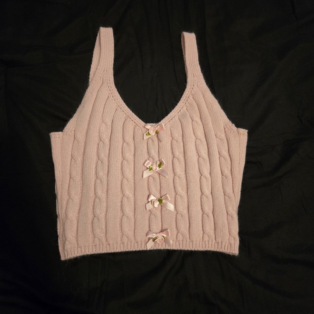Cute Pink Cable Knit Tank Top With Bows And Rosebud Details